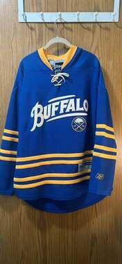 Reebok NHL Buffalo Sabres 40th Anniversary Alternate Hockey Jersey
